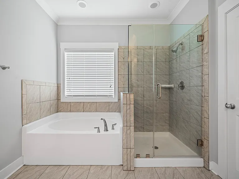 414 Hamlet Cir — Photo 25