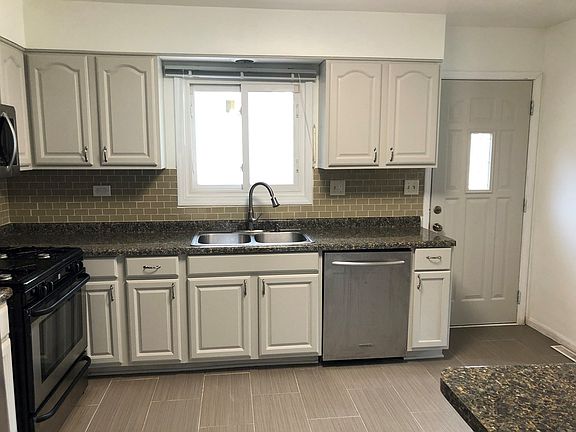 5th image of 1491 Davine Dr