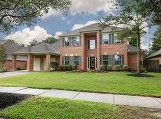 15927 Lake Loop Dr, Cypress, TX 77433