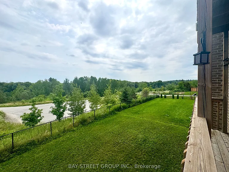 1003 Green St — Photo 27