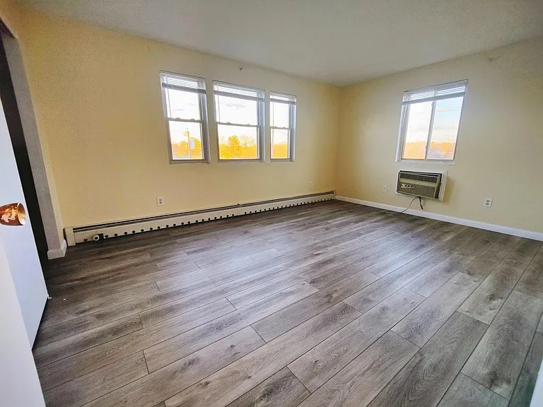 339 Pawtucket Blvd #18 — Photo 5