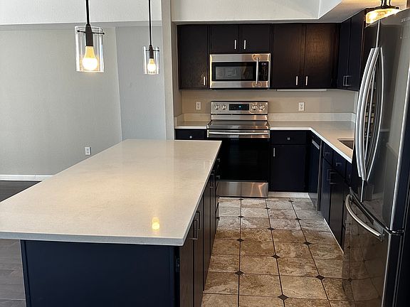 3rd image of 601 W 11th Ave APT 314