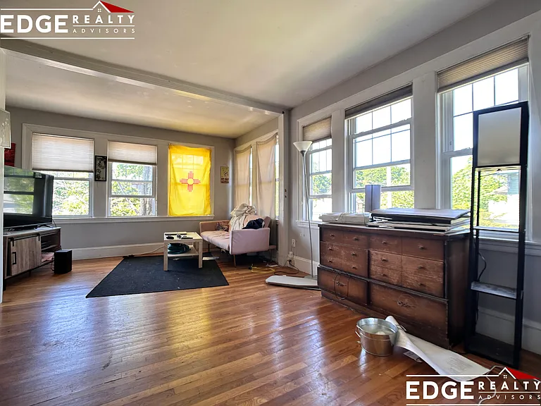 77 Hunnewell Ave #2 — Photo 4