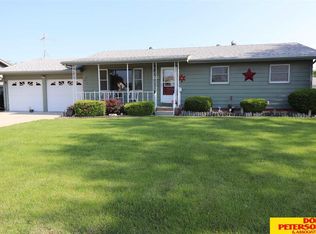 1442 W 8th St, Fremont, NE 68025
