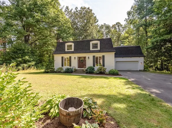 19 Ladyslipper Ln, Northampton, MA 01062