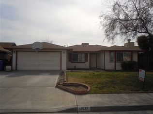 1027 Hayes Way, Hanford, CA 93230