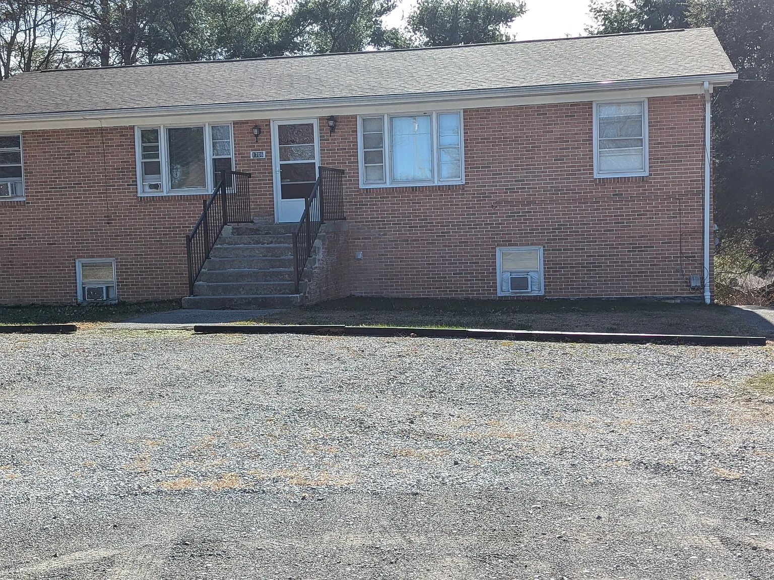 2 bed, 850 sqft, $1,250 — Photo 1