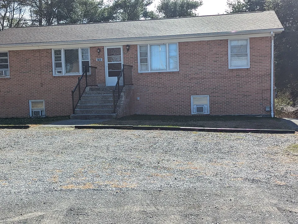 1706 Boxwood Dr #B
