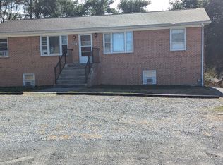 1706 Boxwood Dr #B, Blacksburg, VA 24060