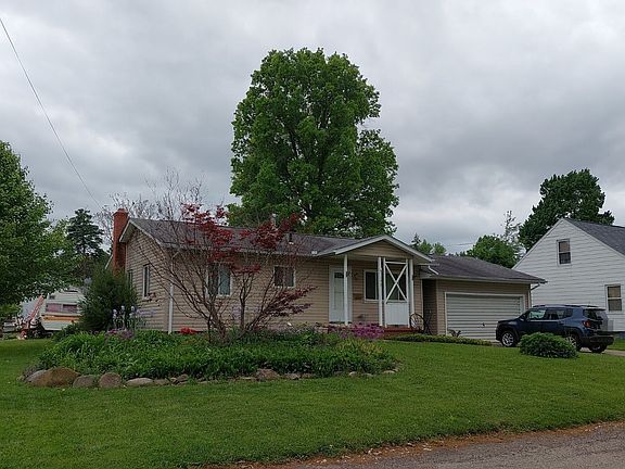3rd image of 1190 Stratford St