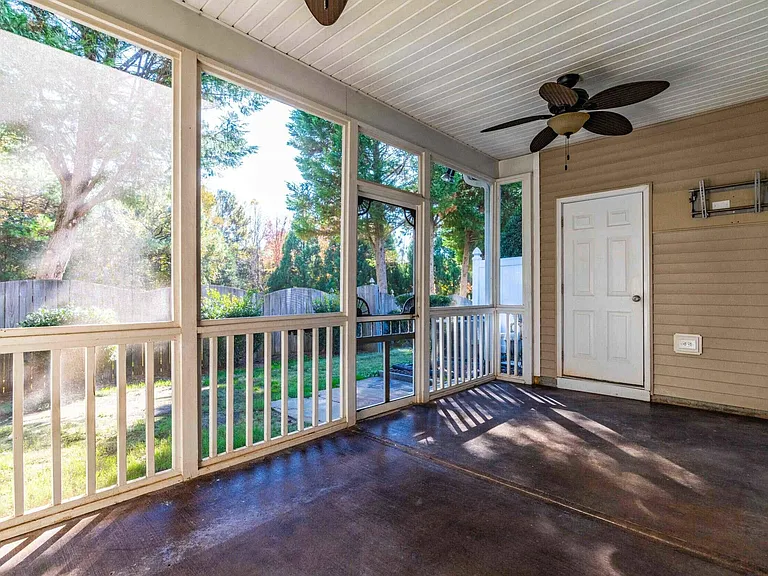2522 Spring Oaks Way — Photo 27
