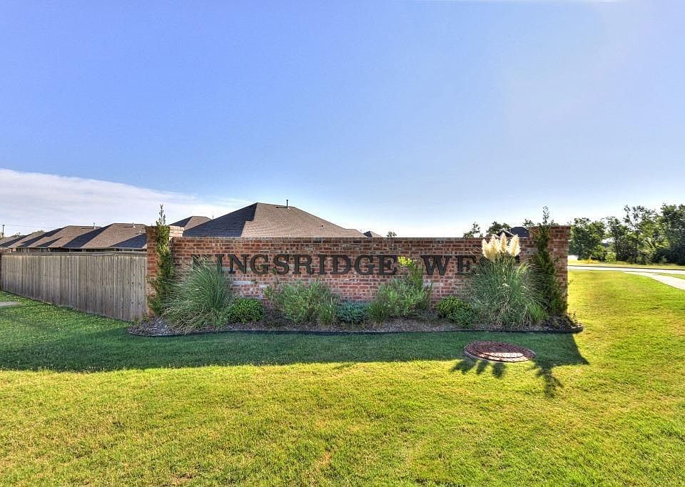 2nd image of 4008 Idylebreeze Dr
