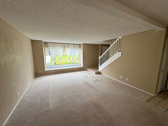 3rd image of 7313 Unicorn Cir