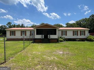 63 Smiley Loop Rd, Riceboro, GA 31323