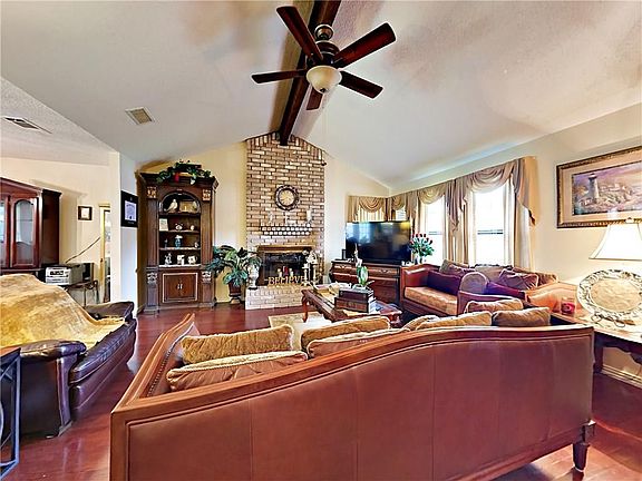 3rd image of 2634 Steppington St