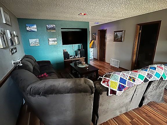4th image of 540 Lincoln St #A