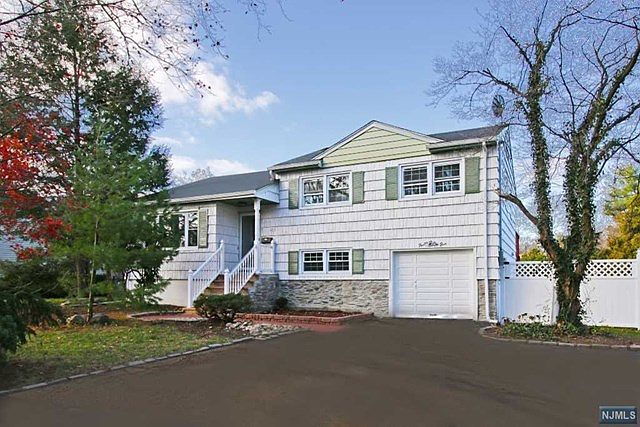 425 Abbott Rd Paramus NJ 07652 Zillow 425 Abbott Rd Paramus NJ 07652 Zillow