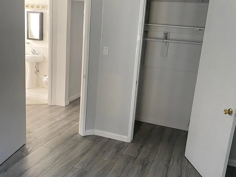 545 Washington Blvd #1 — Photo 7