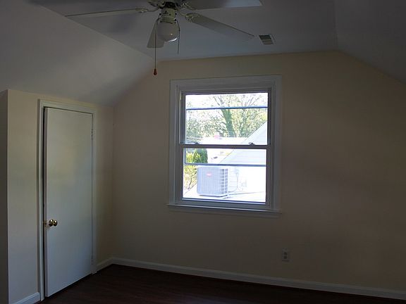 4th image of 12702 Atlantic Ave