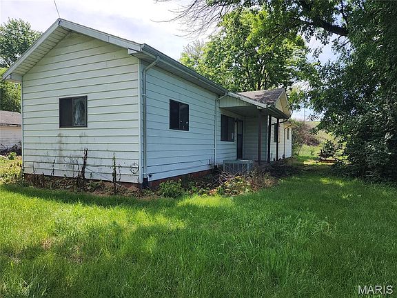 3rd image of 1672 Hillsboro Rd