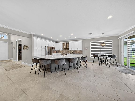 5th image of 11949 SW Coral Cove Parkway