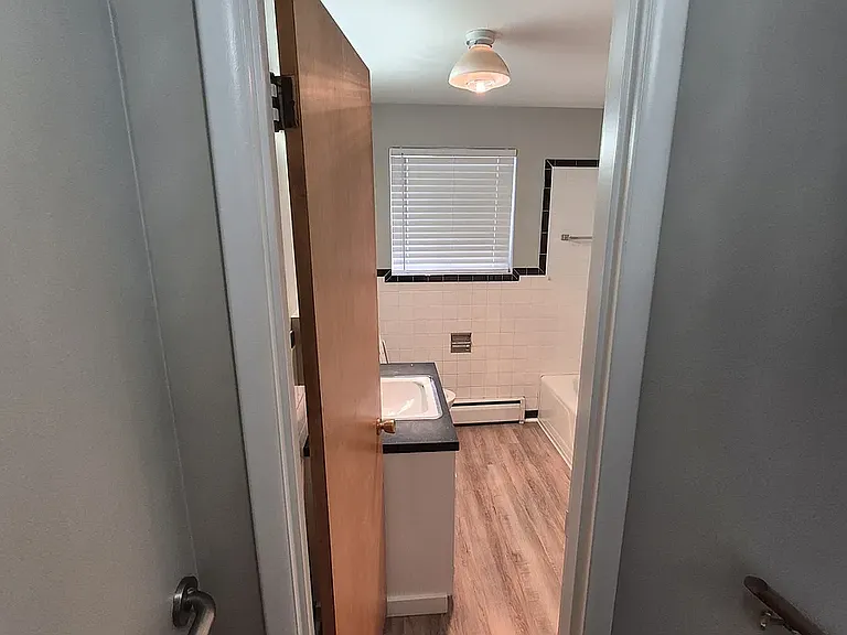 1318 Virginia St — Photo 2
