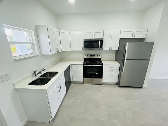 5th image of 3402 E 14th St