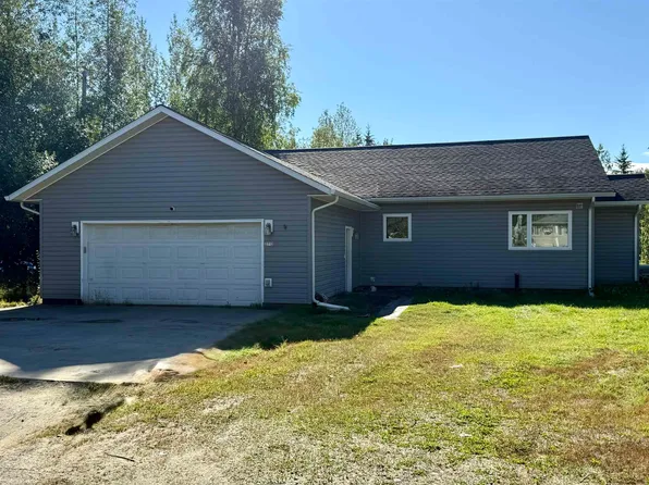 2712 Park Way, North Pole, AK 99705