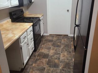 625 Elm Ave APT F, Brookings, SD 57006