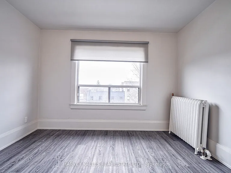 1074 Saint Clair Ave W #4 — Photo 29