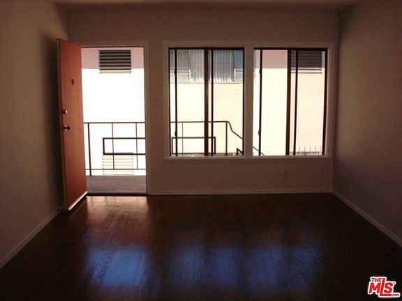 3rd image of 5747 La Mirada Ave