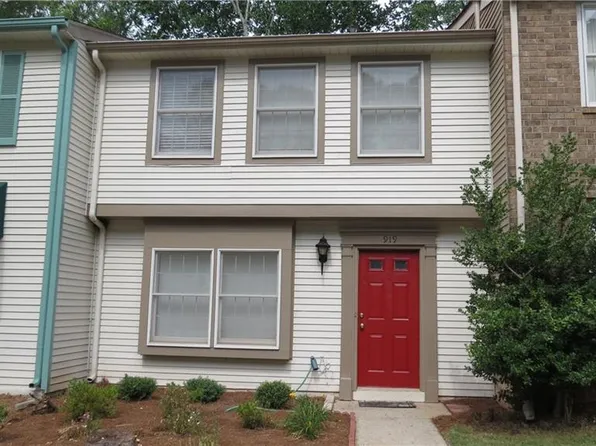 919 Regency Path Dr, Decatur, GA 30030