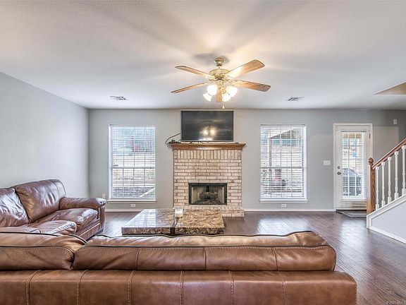 5th image of 3025 Village Dr