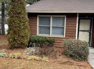 500 Rock Cliff Ct, Winston Salem, NC 27104