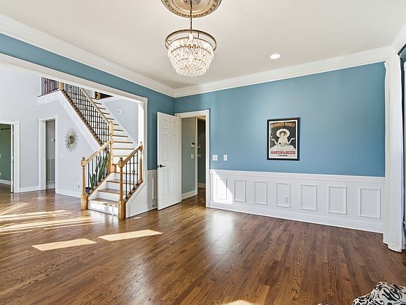 5th image of 9404 Smithson Ln