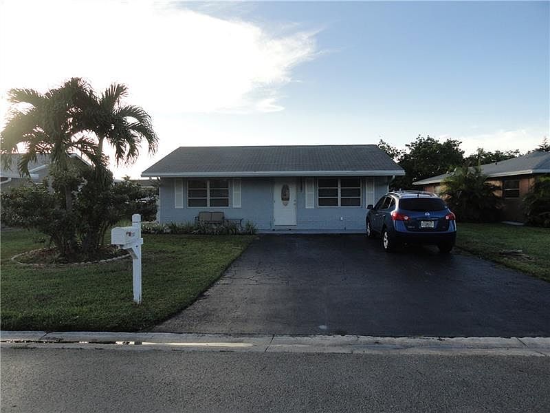 1st image of 8109 NW 96th Ave