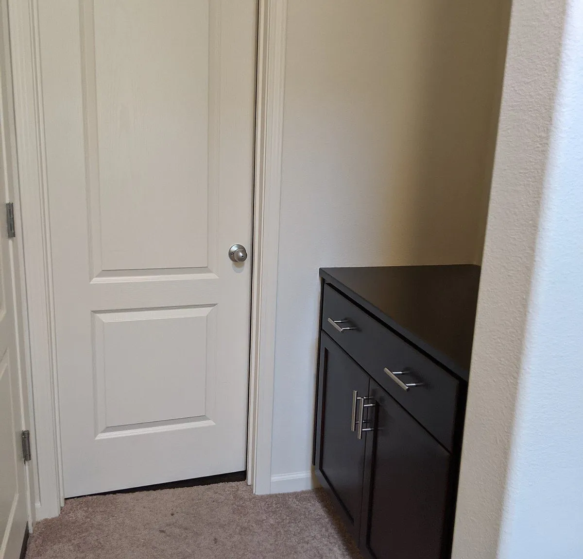 6 bed, 4.5 bath, 2491 sqft, $2,650 — Photo 4