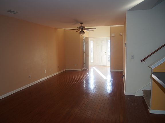 2nd image of 1006 Washitonia Way Unit C