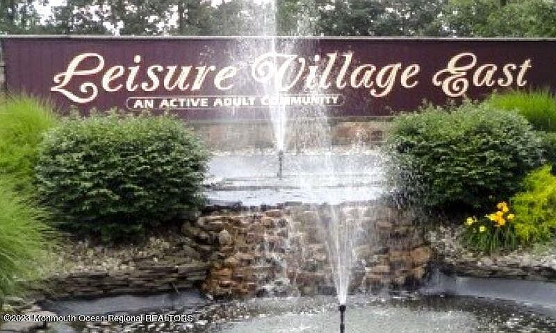 1st image of 944 Aberdeen Drive #E