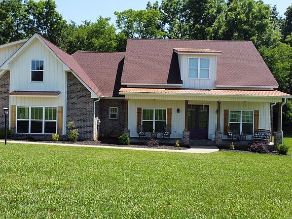 2nd image of 112 Queens Cir