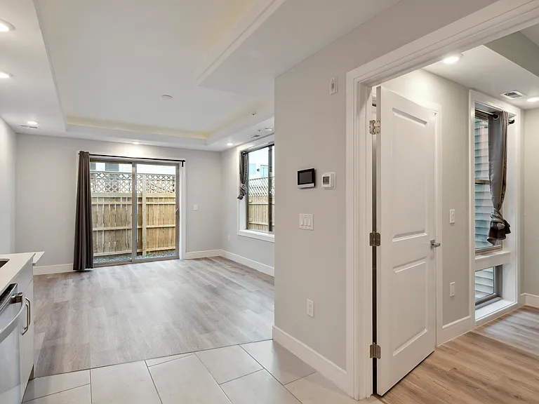 1222 N Marshall St #102A — Photo 6