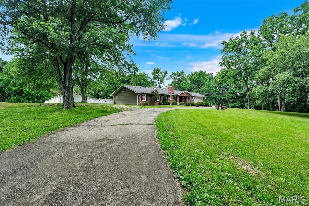 2695 E Rock Creek Rd, Arnold, MO - View 3