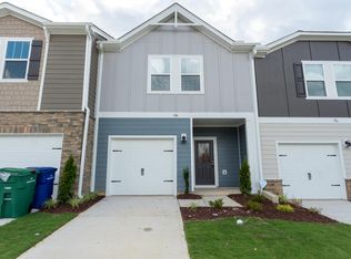 918 Field Ivy Dr, Fuquay Varina, NC 27526