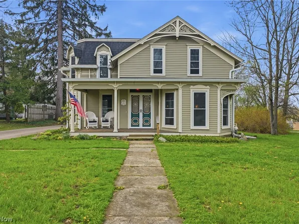 305 North St, Chardon, OH 44024