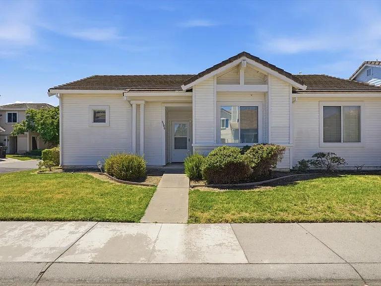 9386 Laguna Pointe Way — Photo 4