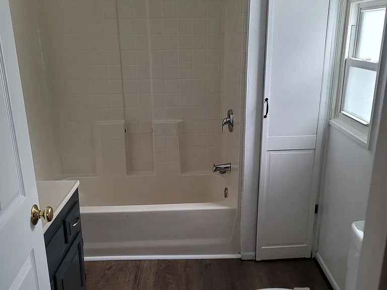 221 Chestnut St — Photo 11