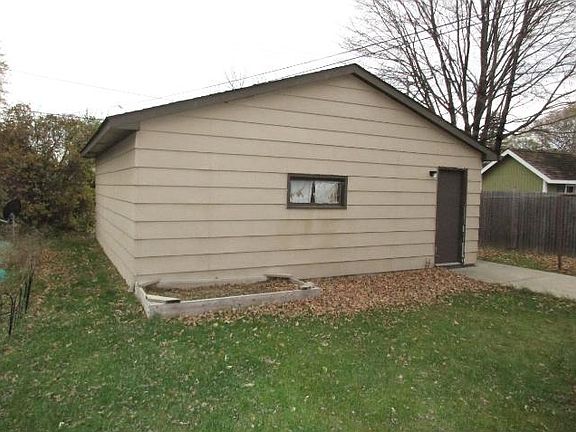 4th image of 745 McKinley Pl S