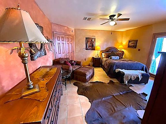 3rd image of 2112 E Cloud Rd #4