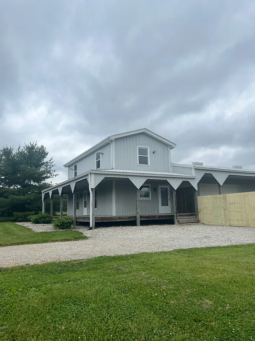 10498 N 850 W photo 1