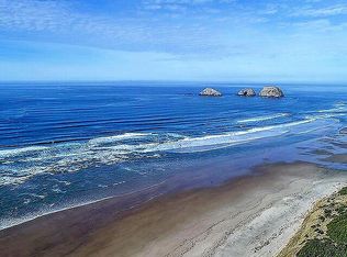 540 Capes Point W, Tillamook, OR 97141